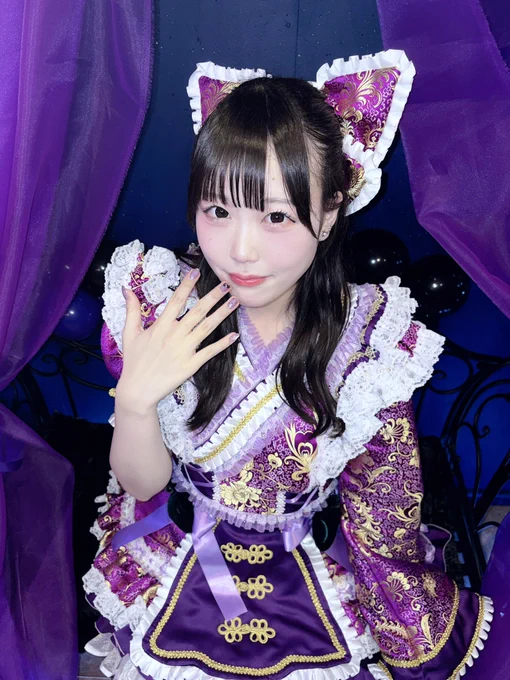 らんちゅ生誕にお越しくださりありがとうございました！

初めての生誕祭で20歳という人生においての節目の歳を沢山の方に祝っていただけてとっても素敵な1日になりました！

生誕祭はらんちゅの好きをたーくさん詰め込みました！どーだった？？
ハイシャウトダウナーはSE含んだ1曲目にして姫にしては結構珍しい感じの曲(？)でたのしかった！
眼鏡の男の子は演技も入ってて楽しんで貰えたかな~！実はアンコールバージョンのセリフは自分達で考えたんだ~！！
ソロ曲のライフステージは自分でも色々思うことがあって歌詞と自分を重ねちゃってうるっときたけど最後まで歌いきれて安心！！みんなも感動してくれたみたいでうれしかった

生誕衣装、バルスタ、ケーキ
全部かえるがついてたの気づいた~？？🐸
生誕衣装は『振袖チャイナプリンセス』をイメージして制作してもらってめっちゃお気に入りの衣装なの！濃いめの紫もかわいいね🪻
バルスタも下に2体けろっぴいてお城をイメージして作っていただいてすごくかわいい^_  ̫_^
ケーキも虹とけろっぴとてるてる付けてもらってめっちゃポップでらんちゅ好みのケーキだった🎂
メンバーみんなで美味しくいただいたよ~！
てるてるがちょーー！美味しかった！

そしてこんなに沢山らんちゅのやりたい事が叶ったのはクラファン沢山協力してくれた方達のおかげです！！
当たり前の事だと思ってなくてらんちゅにこんなに沢山協力してくれてほんとうにうれしいこれかららんちゅも絶対何かしらの形でできる恩返しをさせてください！らんちゅ推しじゃない方も頑張って！って協力してくれてありがとう嬉しいт‪  ̫ т

特典会では久しぶりに話しにきてくれてお祝いしてくれた方やはじめましてで来てくれた方も居て嬉しかったです！これからよろしくね~！
最後までずっと何回も何回も来てくれた人もありがとう(՞o̴̶̷̤ ̫o̴̶̷̤ ՞)だいすきだよ

そしていつもらんちゅを応援してくれてる人ほんとうにありがとうの気持ちでいっぱいです！
これからもずっとずっとらんちゅについて来てくれたら嬉しいし、成長を見届けてね👶🏻‪‪
これからもよろしくね~！！大好きだよ！ちゅちゅ

今らんちゅの事を好きでいてくれるみんなのおかげでらんちゅはとっても幸せです🌟⋆꙳