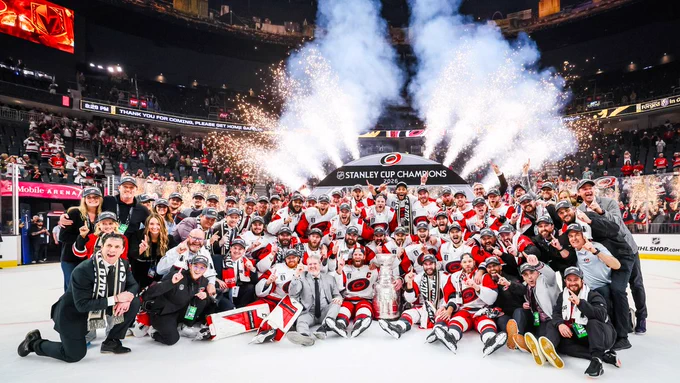 Photo of the Carolina Hurricanes with the Stanley Cup 