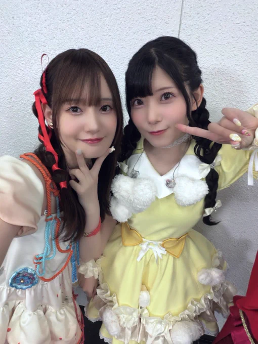 藤田ことね役の飯田ヒカルちゃんとのお写真です！
お目目キラッキラでほんとに可愛いねぇ🥰