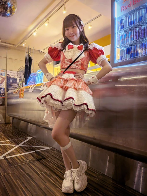 全身写メ。当日のセトリにない曲を挙げるあたり、『聞きに来なきゃ』にさせる高度なコマーシャルなんじゃないかと思ってます。