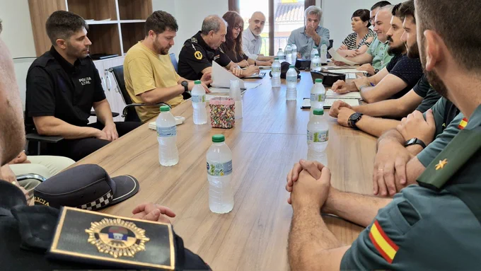 Momento de la reunión de la comisión local de seguridad.
