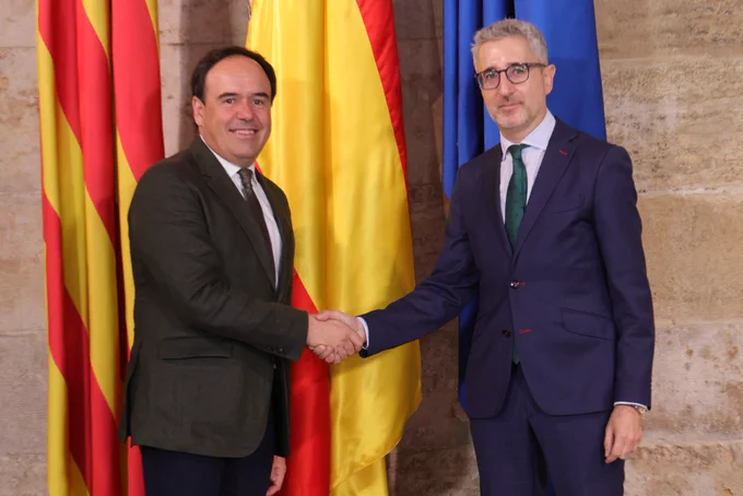 El president de la Generalitat, Juanfran Pérez Llorca, se reúne con el ministro de Hacienda, Arcadi España