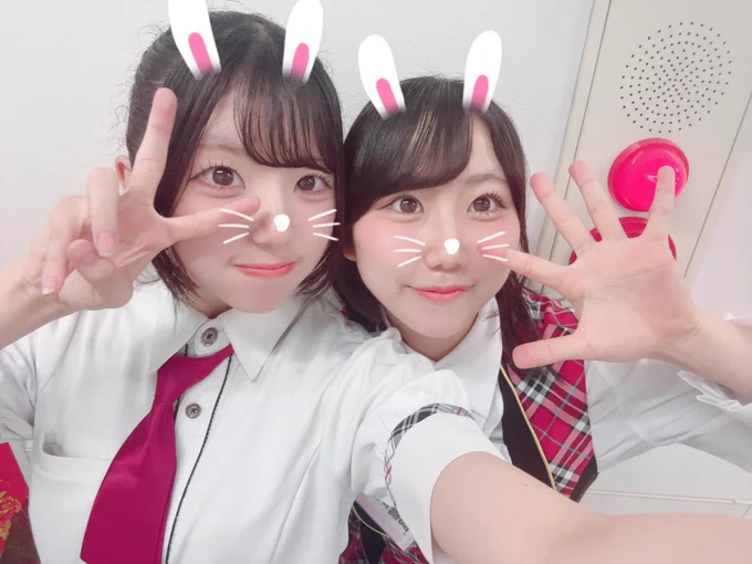 2年生の高橋かのんです😸
初ライブの練習ではかのんも2年生全体が成長してて色んなことにチャレンジする様子が練習からありました😭ここがくやしいって思って涙流してメラメラパワー全開でみんな頑張ってくれました❤️❤️