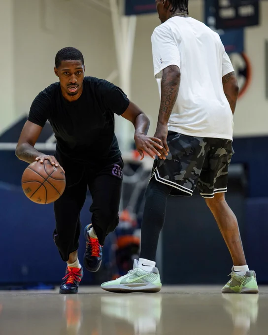 Denver Jones going thru a workout in the practice gym