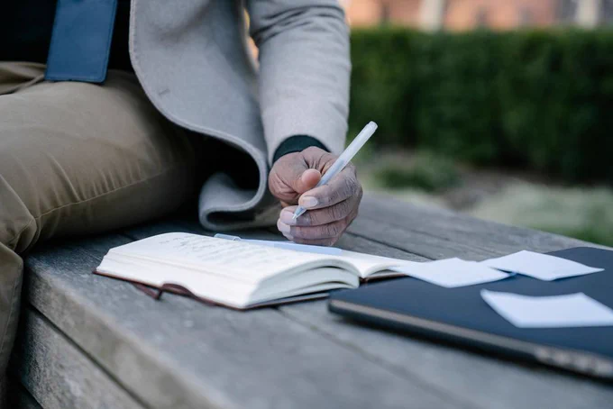 Effective Outlining Techniques for Writers: Examples and Expert Resources | by Rachel Thompson @RachelintheOC aka @BadRedheadMedia https://badredheadmediallc.substack.com/p/5-effective-outlining-techniques

If you’re new to writing, the outlining process can feel overwhelming. 

 #MondayBlogs 