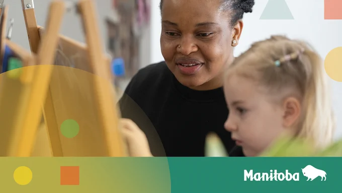 Image d'une éducatrice de la petite enfance avec un enfant.
