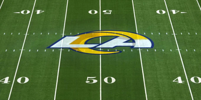 NFL insider hints SoFi Stadium may have grass field if Rams, Chargers didn't share it