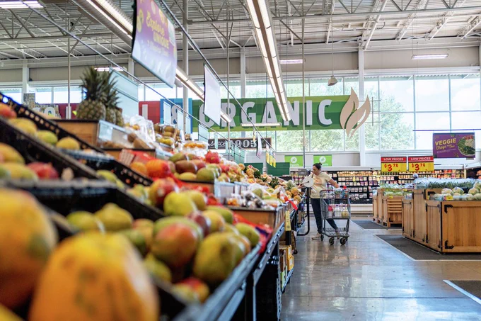 Report: Texas-based H-E-B bested by California rival as best grocer in US