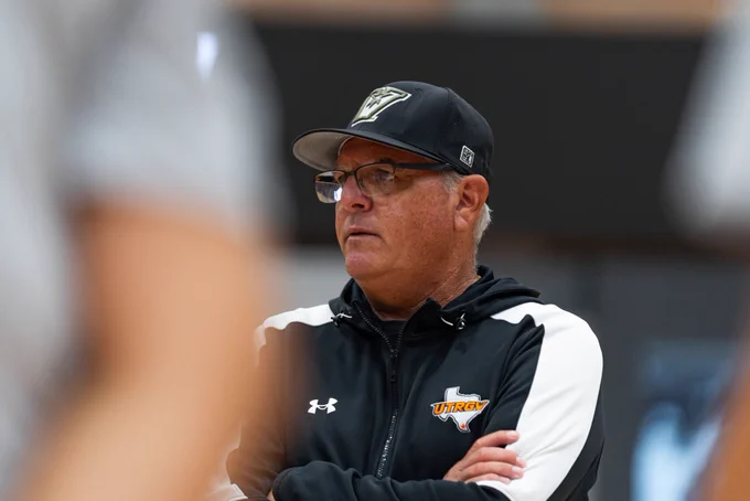 UTRGV women's basketball head coach watching practice