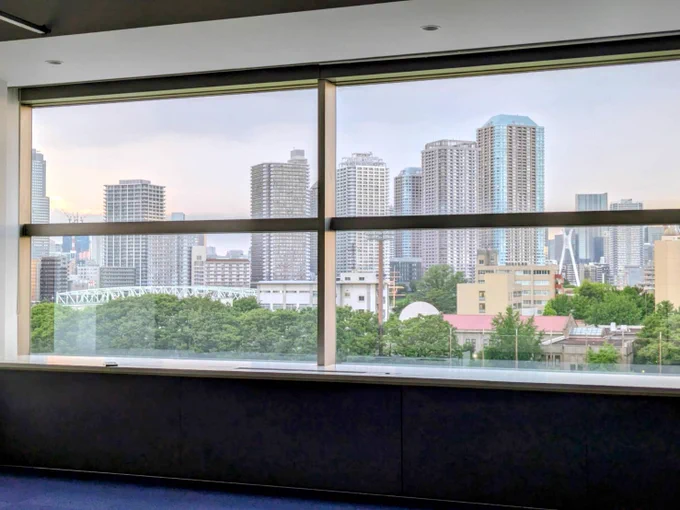 JR越中島駅徒歩3分、東京駅へも5分とアクセス抜群の隠れた名ロケーションです。
のちほど、表情を変える夕景・夜景も投稿しますね。