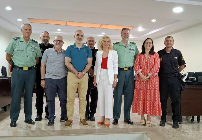 Miembros de la junta local al final de la reunión.