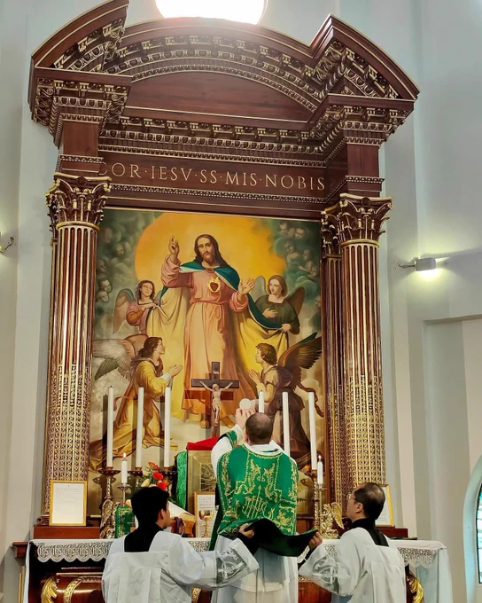 Źródło: Una Voce Sevilla - Misa Tradicional / Facebook, https://www.facebook.com/photo/?fbid=1429404189226866