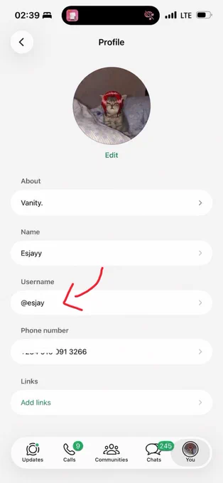 🚨 Spotted on X

I can't confirm if this is real or AI-generated, but it appears WhatsApp is testing @usernames on iOS 👀

If this turns out to be real, it's a game-changer for privacy.

Real or fake? 🤔

📸 Credit: @esjaydoesdefi

