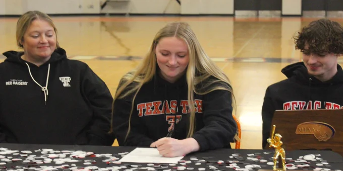 Longhorns softball lands former Texas Tech lefty Sam Lincoln