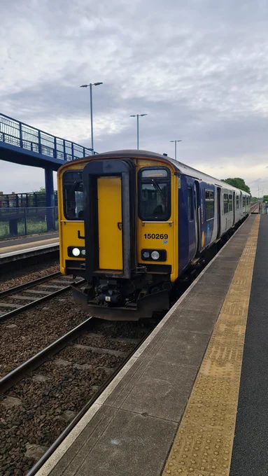 Northern Trains 150269 at Thorne South Railway Station 