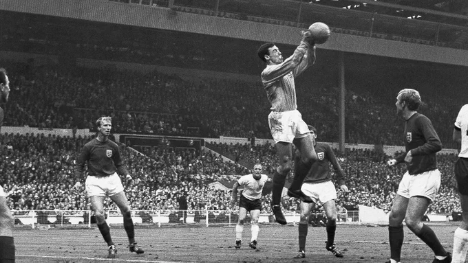 Gordon Banks catches a ball during the 1966 FIFA World Cup.