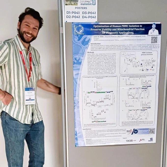 Jaime Willis wit his poster at #EUROMIT