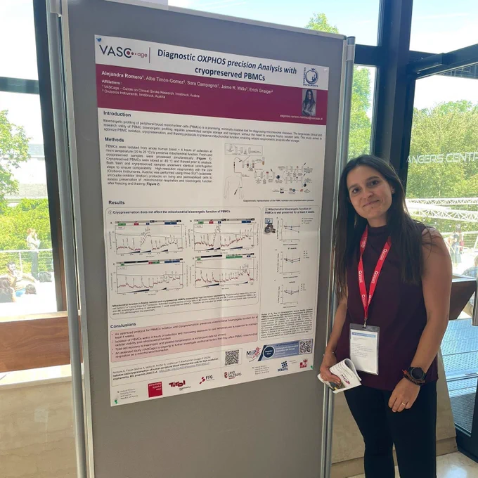 Alejandra Romero Martinez with her poster at #EUROMIT
