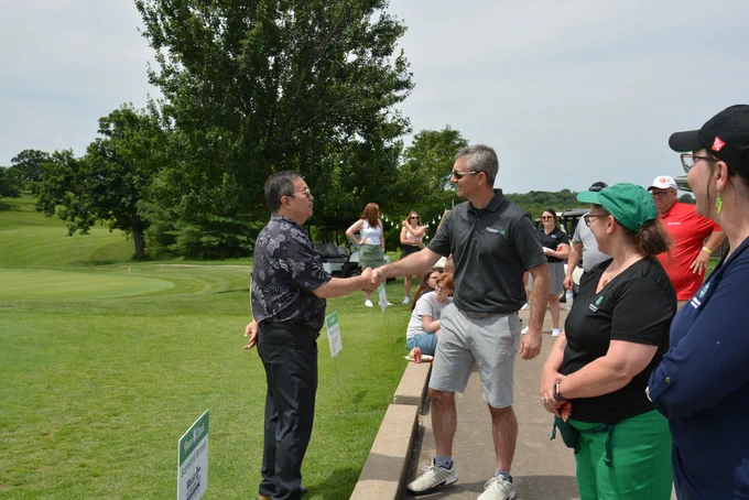 President Choi and MU Extension 4-H Center for Youth Development Senior Director Tim Tanner