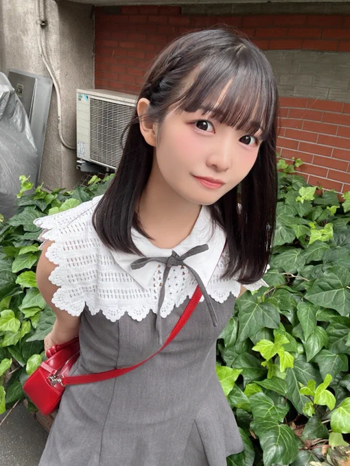 色味変えたらカバンめっちゃ赤い笑
いつもよりパキッとした色なんだけどどっちがいいかなーーー
写真、毎日を再開したい、毎日写真撮るぞー❗️