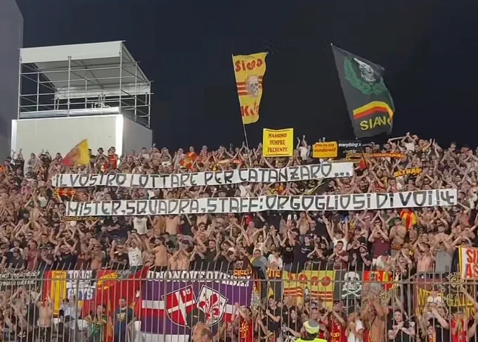 Catanzaro nearly reached the sky / Ultras still proud