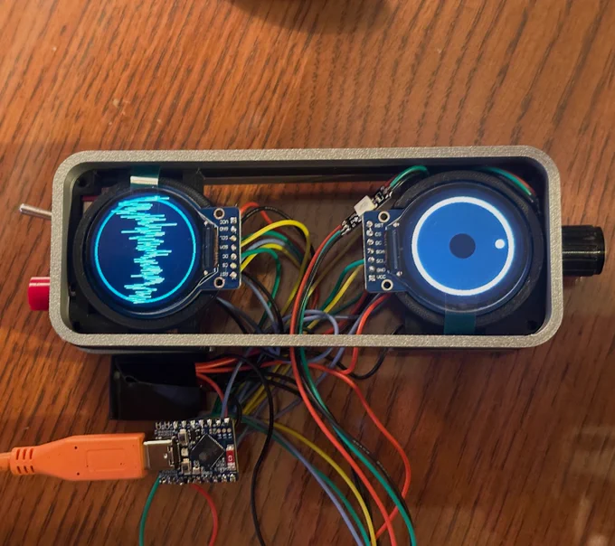 ESP robot face with two circle LCD screens for eyes