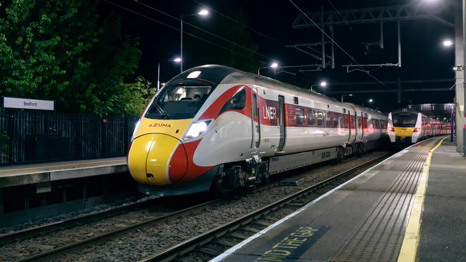 Azuma 800104 at Bedford