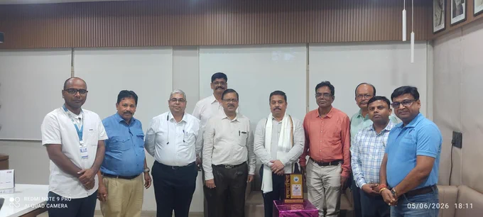 Among the dignitaries present were Er. Sunil Vaidya (BMC), Er. Uttam L. Naikodi (BMC), Er. Pramod Dalvi (MJP), Er. Milind Khare (MMRDA), Er. Nirav Saraiya, Rainwater Harvesting Consultant, Er. Anil Gadge (MJP), and Er. Sanjeevan Pawar (BMC).

Representing MIT CSN were Dr. Prashant Avasarmal, Dr. Ashok Keche (Dean Academics), Dr. Rashmita Srinivasan (Associate Dean Academics), Mr. Vasudev Upadhye, Mrs. Kaushlya Kulkarni, Dr. Rahul Agrawal, Dr. Hanumant Dharmadhikari, and Dr. Santosh Bhosale.

An engaging interaction session followed the lecture, during which experts discussed practical aspects of water resource management, environmental challenges, and sustainable infrastructure development with students, particularly from the Department of Civil Engineering. The session provided valuable insights into real-world challenges and career opportunities in the sector.

