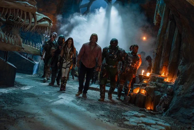(l-r): Dian (Christiaan Bettridge), Ram Man (Jon Xue Zhang), Teela (Camila Mendes), Adam (Nicholas Galitzine), Man at Arms (Idris Elba), Fisto (Johannes Haukur Johannesson) Photographer: Giles Keyte