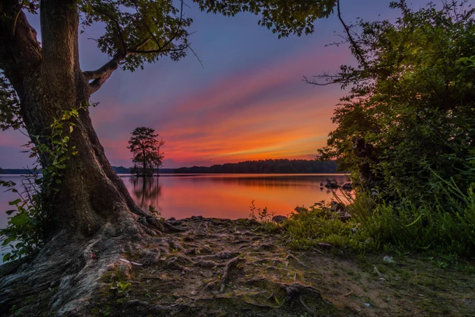 https://www.reddit.com/r/EarthPorn/comments/cmov6h/sunset_at_loch_raven_reservoir_baltimore_md_oc/