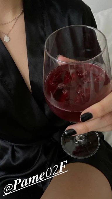 𝑩𝒖𝒆𝒏𝒂𝒔 𝒏𝒐𝒄𝒉𝒆𝒔 💫🍷🎶