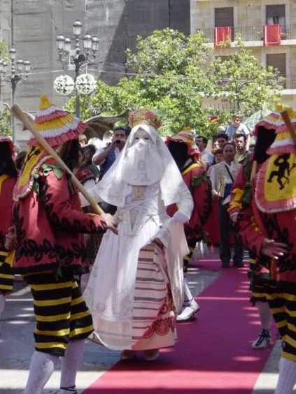 Ball de la Moma, processó del Corpus Christi (València), Bohemian4986 (autoria), Wikimedia Commons (CC BY-SA 2.5).
