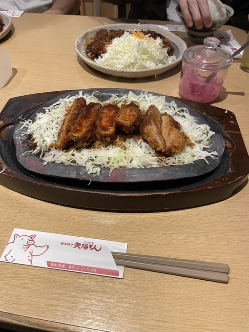 今日早よ起きすぎて朝からカツ丼食べてからの矢場とん
