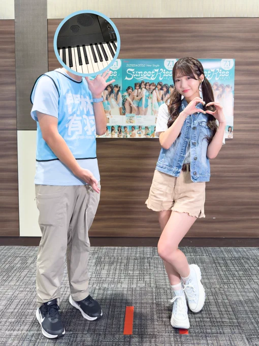 後半戦、衣装B。
MVでのアウトドア&アクティブな感じ(？)も可愛かった🫶

ハーフパンツ×半袖T×ツインテール、
あんまこれまでなかったけど、
とにかく「「「可愛かった！！！」」」って全力で褒め称えたい🥺🎀👏


ゲーム会もわちゃわちゃしたり、
念願の対面ZINEサイン会もあったり🖊️
盛りだくさんであっという間だった


プチVIP久しぶりかと思いきやなんか一回「もっともっと♡」のときに急にパームスでやってたんですがとはいえ盤でのは2年ぶりと言うことでちょっと不思議な感じ

（なんか結局レーンのスタッフによって進め方違ったと終わってから知って、正直ちょっとモヤっとはしたりしましたが、、、）
長時間ありがとうございましたの気持ち🥺

色々ちゃんと説明して対話するのには時間足りなかったので、
1人で抱え込みすぎないよう、今後はゆるゆるとライトに生きていきたいと思います🥺(？)

ケンカしたいわけではないし、ケンカするキャラでもないので、
どうかお許しください…。
