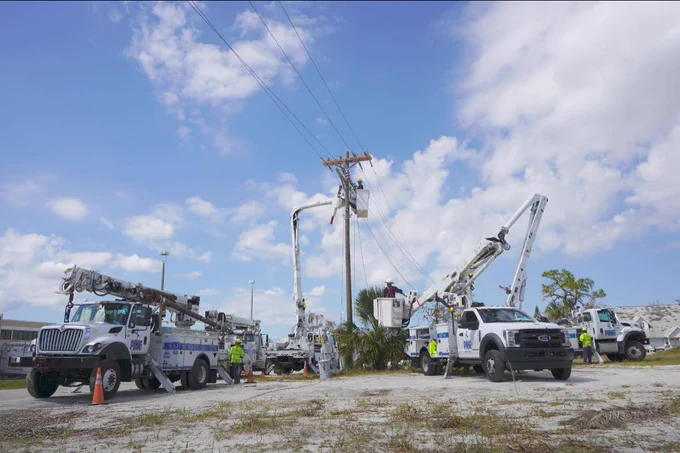 Hurricane season is here! Now is the time to prepare. 

1️⃣ Update your emergency kit 🛠️
2️⃣ Know your zone 🚗
3️⃣ Have a plan 💡

Stay safe and informed! LCEC will be here to keep members updated throughout the season.