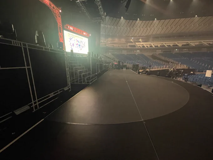 学園アイドルマスター The 2nd Period Hatsuboshi IDOL FESTIVALのステージの床面LED