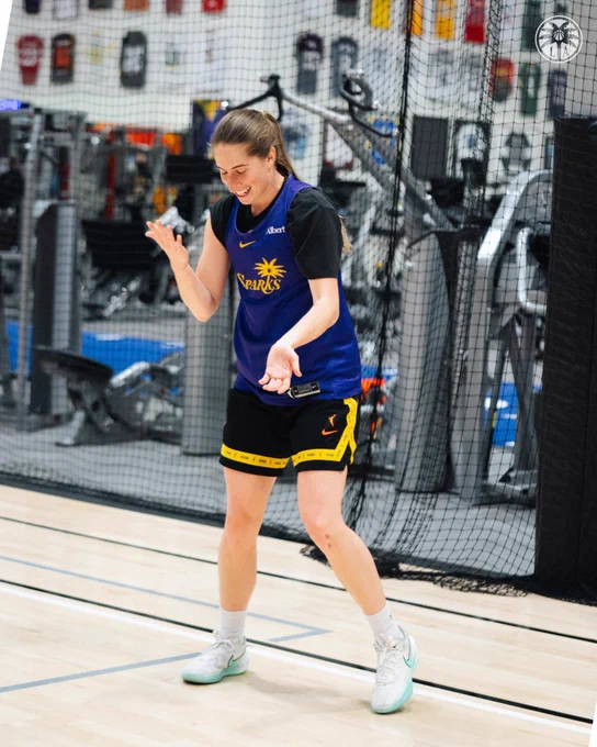 Kate Martin hitting the 6/7