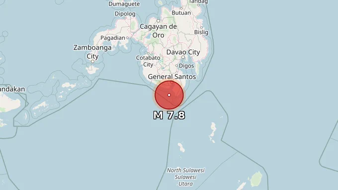 Map showing epicenter of M 7.8 earthquake in 24 km WSW of Burias, Philippines, depth 35 km.