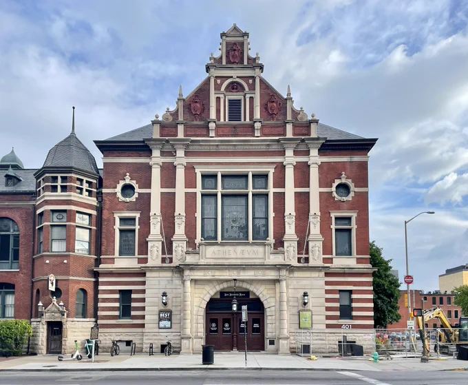 Das Deutsche Haus (1893)
Indianapolis, IN by Midwest Modern @JoshLipnik