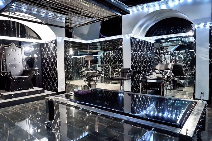 Black Diamond Room für BDSM-FREUNDE