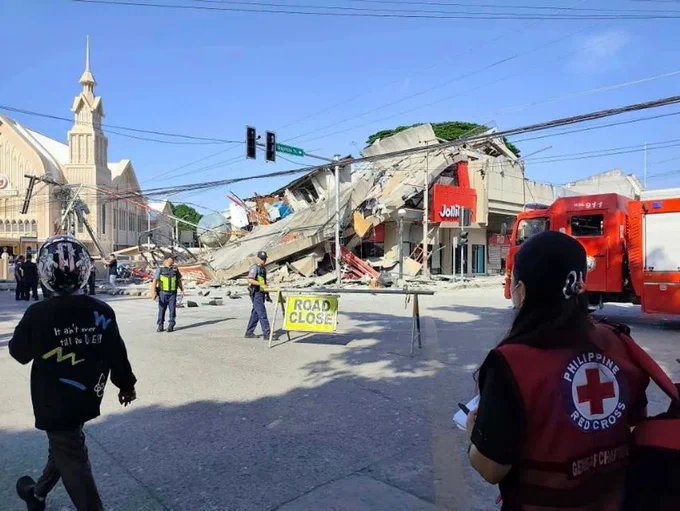 A powerful 7.8 magnitude earthquake