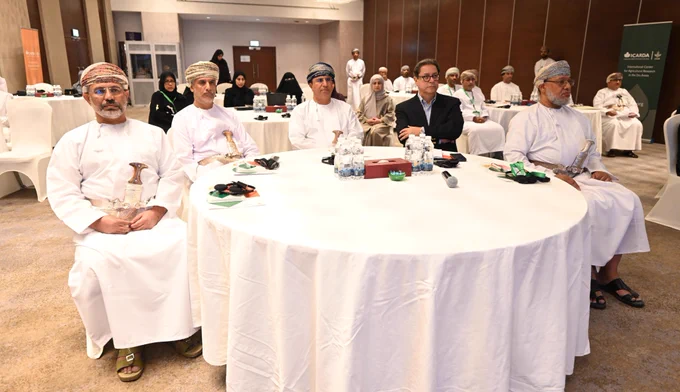 صورة لراعي الحفل والحضور