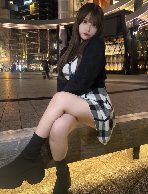 ひと昔前のビジュだからちょっとぎごちないのがミソ