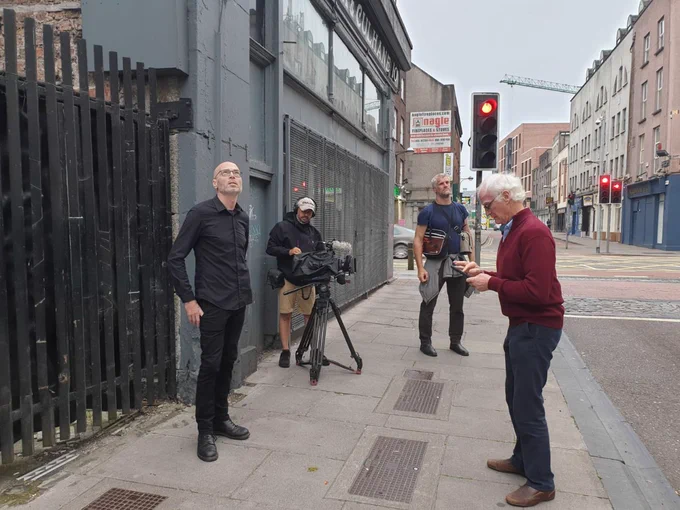2 look up, 2 look down

I love this photo by @judesherry 
Taken Sept. 2020, me & Jude were taking presenter Duncan Stewart, cameraman Raja Nundlall, producer Marcus Stewart on a tour of #DerelictCork for an @EcoEye Episode

South Main St, Cork City 
#DerelictIreland #RestPlayWork
