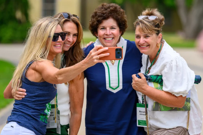 Reunion attendees take a selfie with Notre Dame Alumni Association Executive Director Dolly Duffy ’84 during Reunion weekend 2026.]