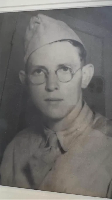 PVT James S Jester, USA
Purple Heart w/Oak Leaf Cluster, Combat Infantry Badge 
1 January 1925 - 28 May 1944
CO I, 157th Inf, 45th DIV
Stadi Campoleone, Italy 
