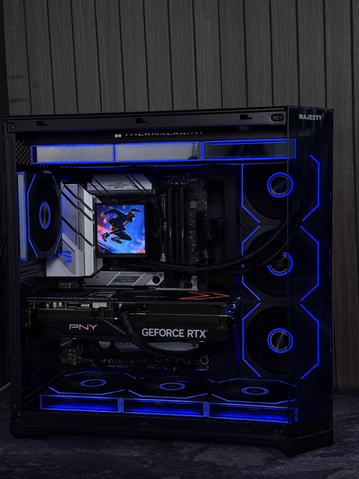 Ryzen 7 7800x3d
Pny Rgb Epic-X Rtx 5070 TI 16GB OC
Asus Rog Strix B650-A 
DDR5 32GB G.Skill X5 Flare 6000mhz cl36
2TB XPG 
Thermalright Peerless Vision 360mm
Majesty 750w gold 
Majesty Mid Mavera Pro