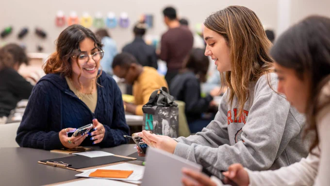 students work together in the Creativity Lab