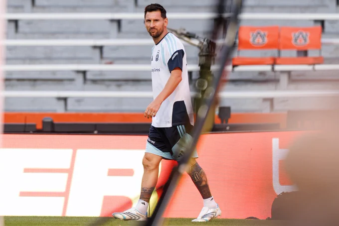 Messi in Jordan-Hare