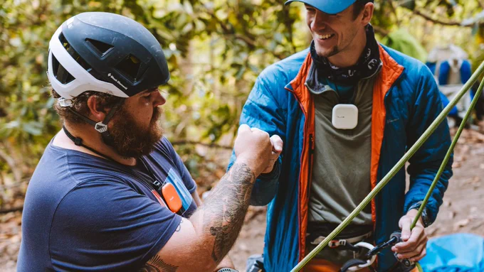 Ready für dein Outdoor-Abenteuer? 
𝗦𝗲𝗻𝗮 𝗧𝗮𝗹𝗸𝗶𝗲: Verlässliche Kommunikation – egal wo du bist! 🏞️🌲🧗‍♂️🚵
‍Wetterfest & robust
Reichweite bis zu 1,5 km  
Freisprechfunktion für maximale Bewegungsfreiheit

Jetzt direkt im Schweizer Online-Shop bestellen! https://shop.e-performance.ch/

